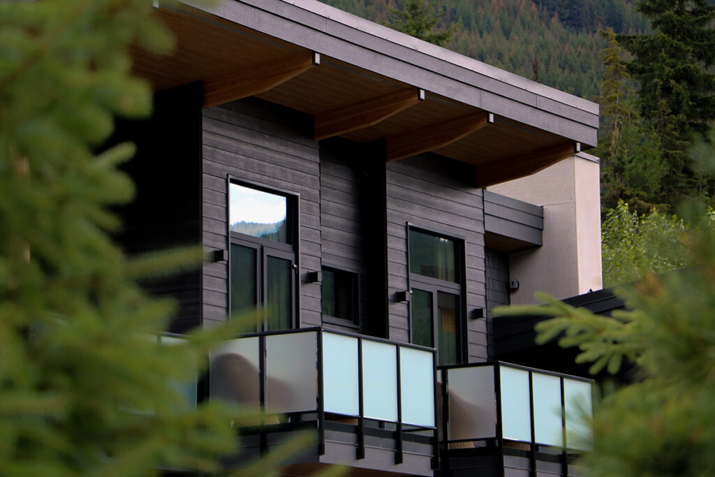 TrueGrain Series™ | Night Rider Lap Siding