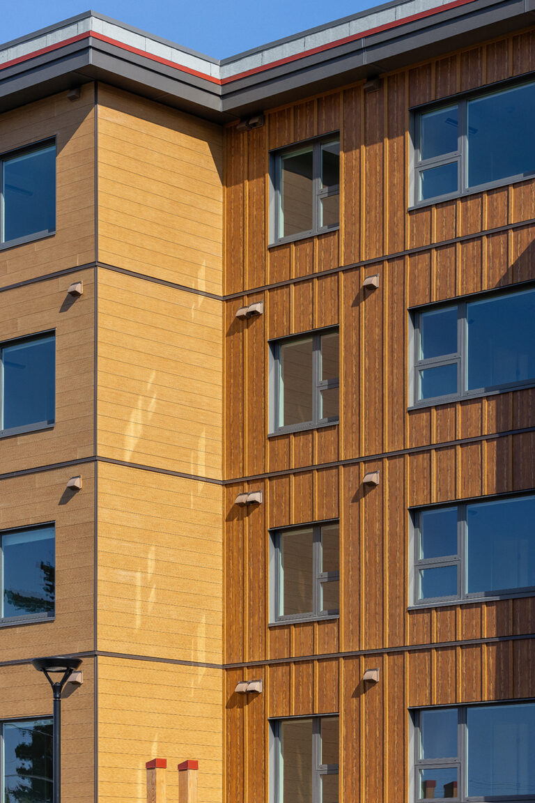 Artisan WoodGrain™ | Hardie Artisan Shiplap Nootka Cedar Wood Look Siding