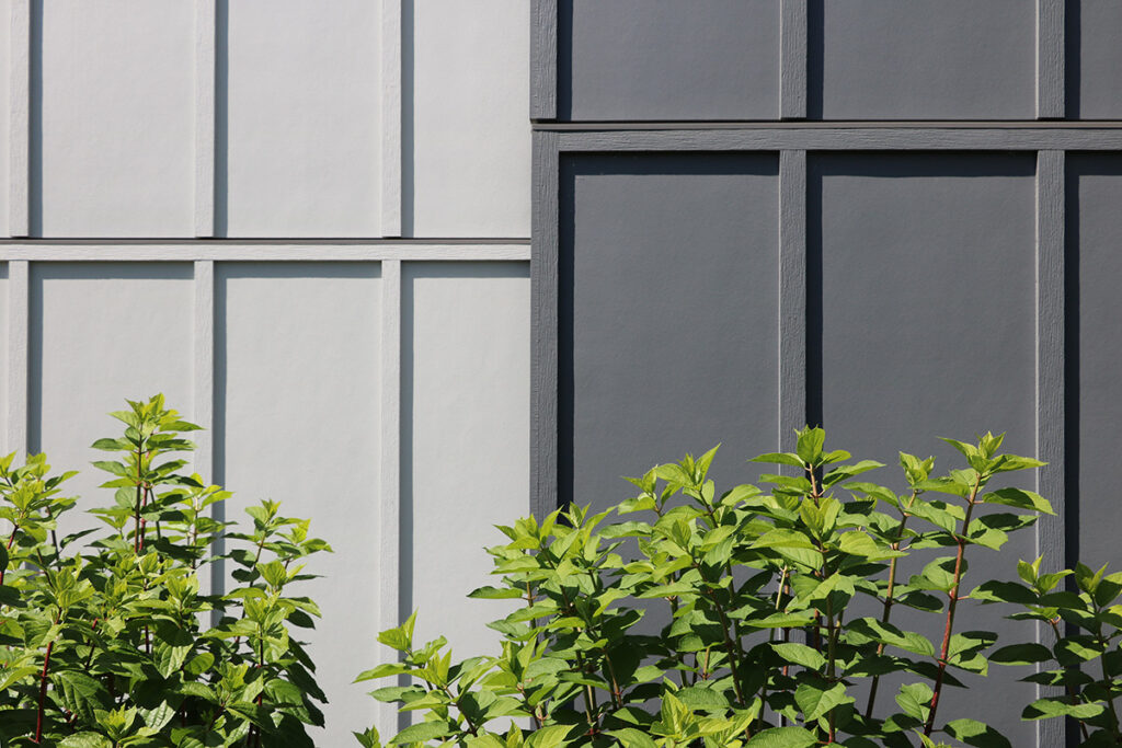 TrueColour™ | James Hardie Board & Batten | Night Gray & Pearl Gray