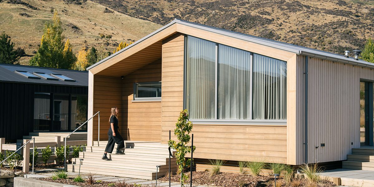 Abodo Vulcan Cladding: Straw | Screening: SiOO:X